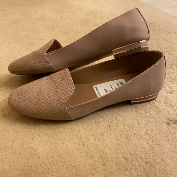 Call it spring flats - Picture 3 of 6